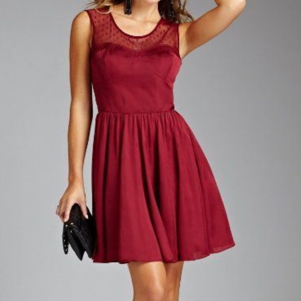 NEW GUESS Romaine Red Wine Dotted Mesh Lace Dress